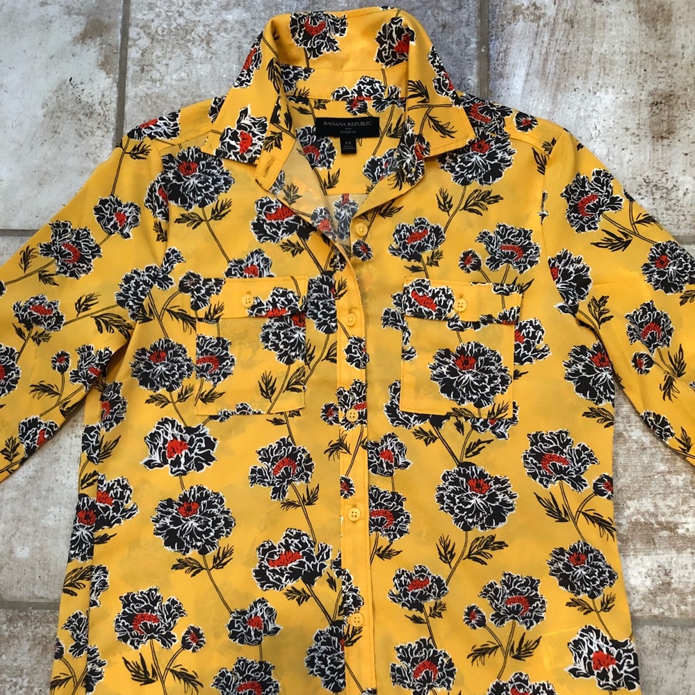Banana Republic button down blouse
